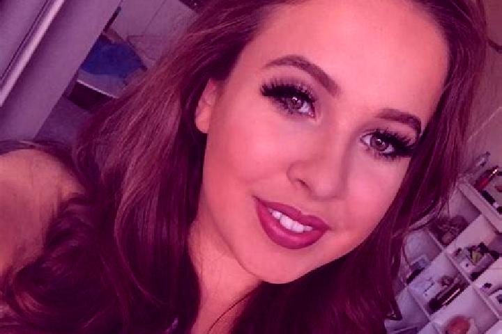 Lillian, 22, a dark blonde amber-eyed caribbean companion based in Mount Annan. Offering Domination, Striptease, A-Level, Couples. Available for incall and o...