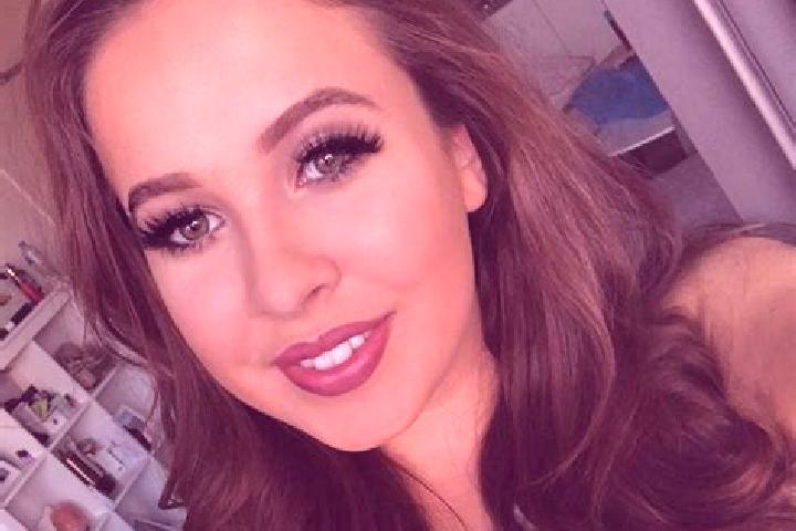 Lillian, 22, a dark blonde amber-eyed latina companion based in Harbour Village. Offering Fetish, OWO, 69, Dinner Date. Available for incall and outcall, day...