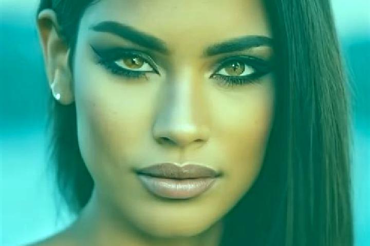 Lillian, 22, a dark blonde dark-eyed latina companion based in Radstadt. Offering Striptease, Tantra, OWO, Massage. Available for incall and outcall, day and...