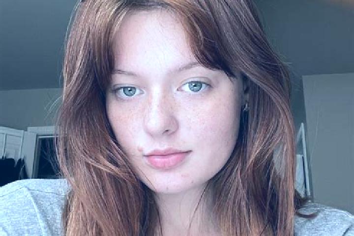 Lillian, 22, a red grey-eyed indian companion based in Strawberry Mansion. Offering Domination, Massage, Deep French Kissing. Available for incall and outcal...