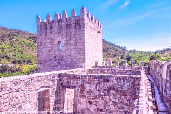 Lillian, 22 — Escort in Arcos, Portugal