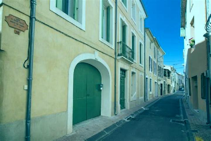 Lillian, 22 — Escort in Florensac, France