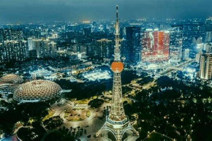 Lillian, 22 — Escort in Fushan, China
