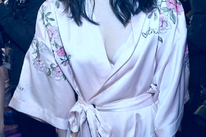 Lillian, 22 — Escort in Lanxia, China