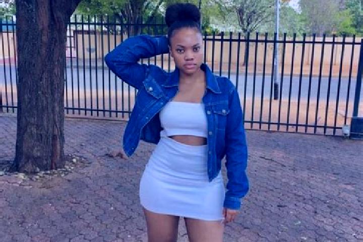Lillian, 22 — Escort in Mkhuhlu, South Africa