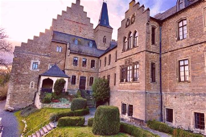 Lillian, 22 — Escort in Siebigerode, Germany