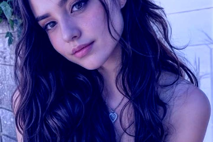 Lillian, 23, a auburn dark-eyed middle eastern companion based in Ban Huai Thalaeng. Offering Deep French Kissing, Prostate Massage, Domination. Available fo...