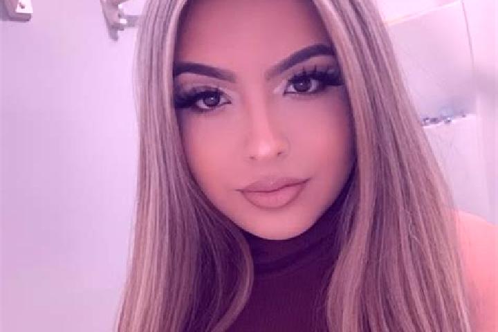 Lillian, 23, a blonde brown-eyed latina companion based in Dieval. Offering GFE, BDSM, Massage. Available for incall and outcall, overnight bookings available.