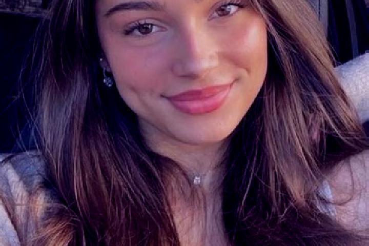 Lillian, 23, a chestnut hazel-eyed mixed companion based in Breuilpont. Offering GFE, Erotic Massage, Prostate Massage. Available for incall and outcall, ove...