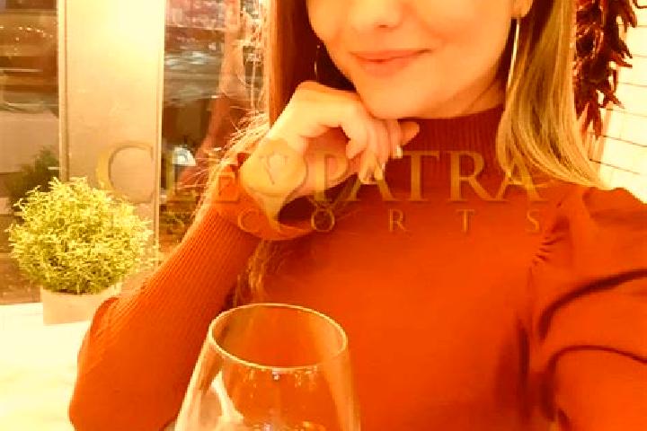 Lillian, 23, a red amber-eyed caucasian companion based in Tetelilla. Offering Travel Companion, Dinner Date, A-Level, OWO, Couples. Available for incall and...