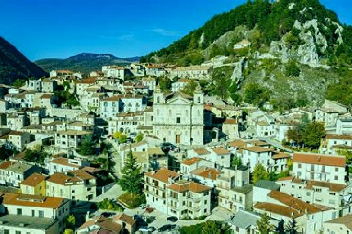 Lillian, 23 — Escort in Castel di Sangro, Italy
