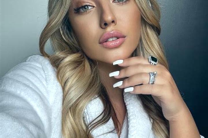 Lillian, 23 — Escort in Chulakivka, Ukraine