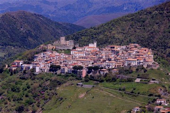 Lillian, 23 — Escort in Fagnano Castello, Italy