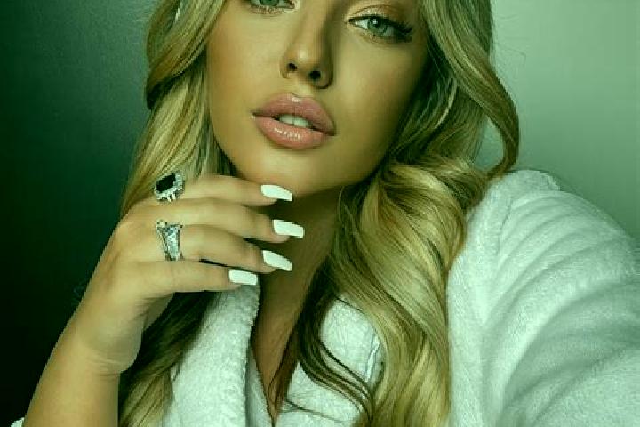 Lillian, 23 — Escort in Gelinkaya, Turkey