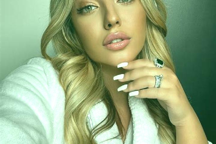 Lillian, 23 — Escort in Jaunciems, Latvia