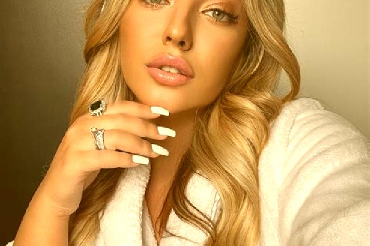 Lillian, 23 — Escort in Kaplivka, Ukraine