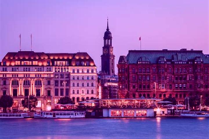 Lillian, 23 — Escort in Moerrum, Sweden