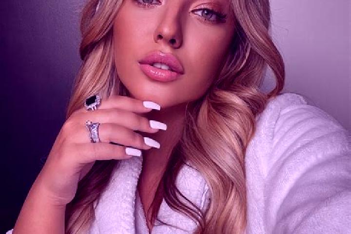 Lillian, 23 — Escort in Mokshan, Russia