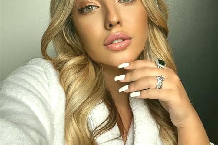 Lillian, 23 — Escort in Sarayoenue, Turkey