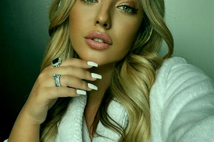 Lillian, 23 — Escort in Sopotnice, Czech Republic
