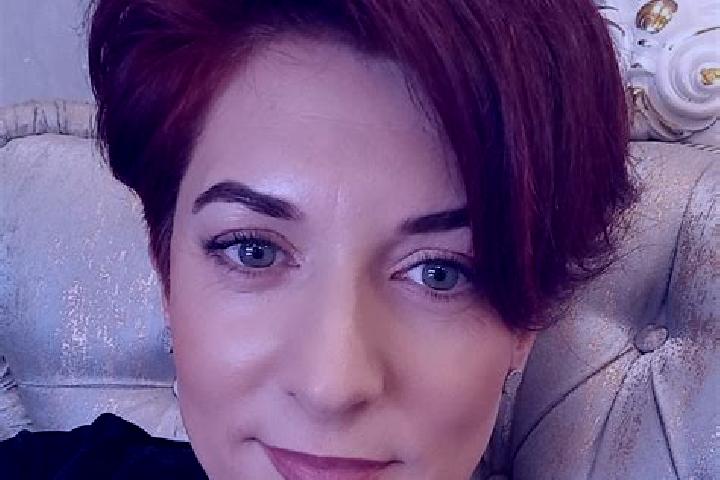 Lillian, 23 — Escort in Ziduri, Romania