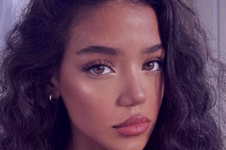 Lillian, 24, a black brown-eyed caribbean companion based in Botngard. Offering OWO, Deep French Kissing, Domination, Roleplay. Available for incall and outc...