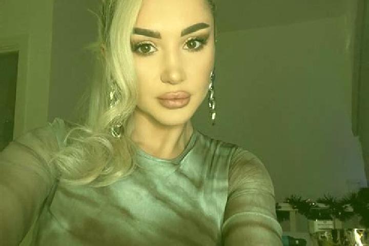 Lillian, 24, a blonde grey-eyed caucasian companion based in Lezardrieux. Offering Striptease, GFE, Dinner Date. Available for incall and outcall, day and ev...