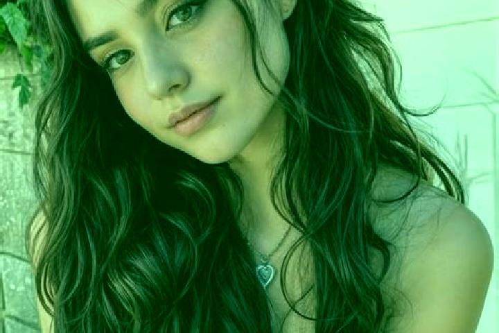 Lillian, 24, a brunette hazel-eyed middle eastern companion based in El Galaneno. Offering Prostate Massage, OWO, BDSM. Available for incall and outcall, day...