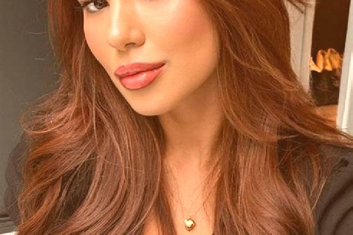 Lillian, 24, a chestnut dark-eyed latina companion based in Mattigiri. Offering 69, CIM, Overnight. Available for incall and outcall, day and evening dates.