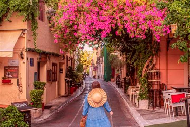Lillian, 24 — Escort in Athens, Greece