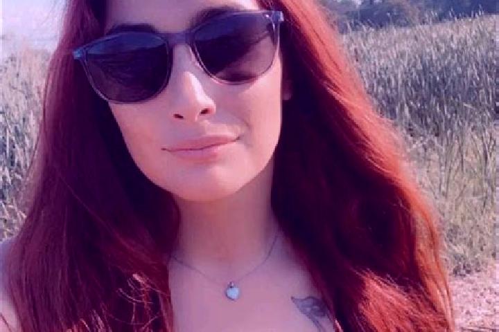 Lillian, 24 — Escort in Checy, France