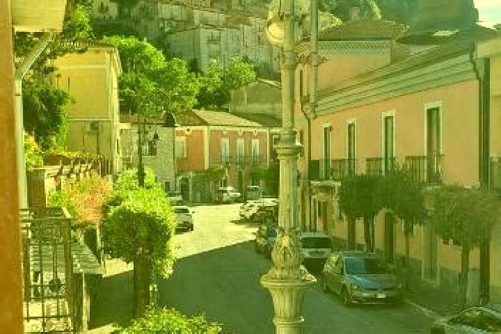 Lillian, 24 — Escort in Colliano, Italy