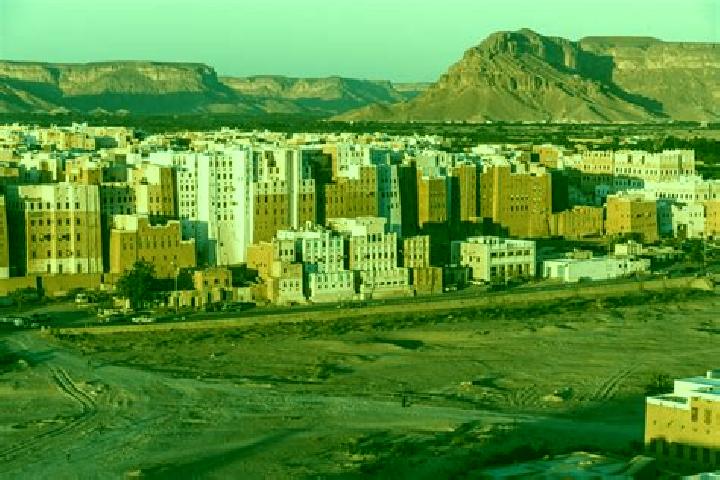 Lillian, 24 — Escort in Dahasuways, Yemen