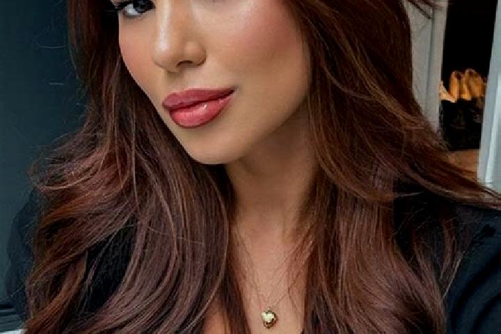 Lillian, 25, a chestnut brown-eyed latina companion based in Morropon. Offering Tantra, Erotic Massage, Roleplay. Available for incall and outcall, day and e...
