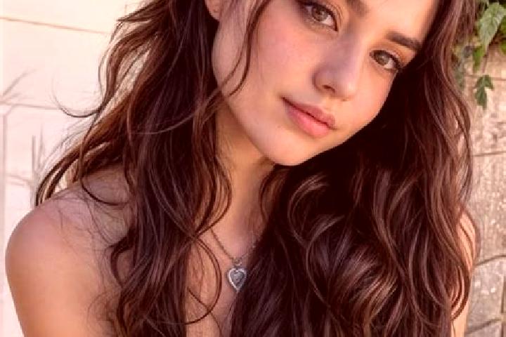 Lillian, 25, a chestnut hazel-eyed mixed companion based in Gajwel. Offering Party Girl, Overnight, CIM, BDSM, Couples. Available for incall and outcall, day...