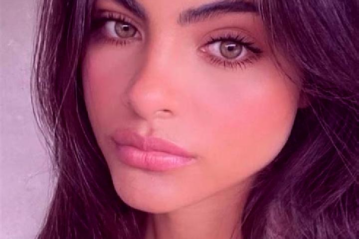 Lillian, 25, a dark blonde hazel-eyed middle eastern companion based in Nyzhni Remety. Offering Striptease, Duos, Tantra, A-Level. Available for incall and o...