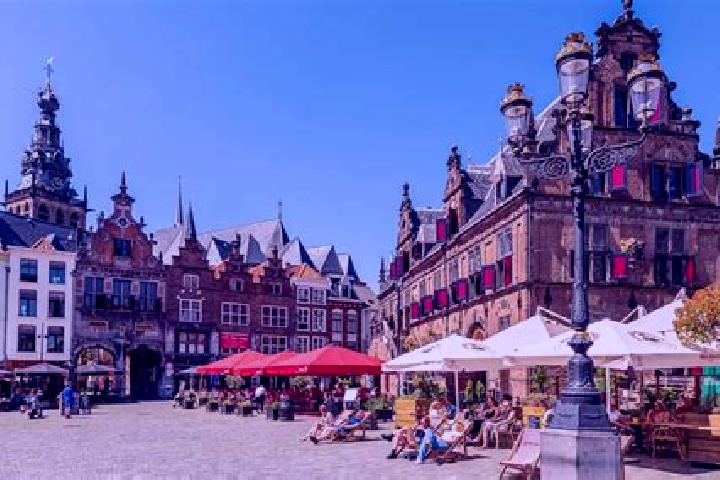 Lillian, 25 — Escort in Arnhem, Netherlands