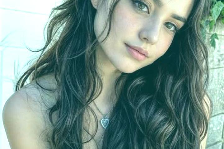 Lillian, 26, a brunette hazel-eyed middle eastern companion based in Dunoon. Offering Couples, Prostate Massage, Tantra, GFE, BDSM. Available for incall and ...