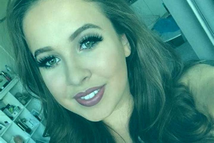 Lillian, 26, a chestnut amber-eyed caucasian companion based in Mercadal. Offering Couples, Striptease, Party Girl, CIM, OWO. Available for incall and outcal...