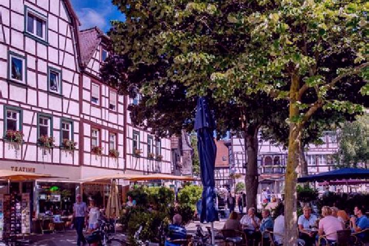 Lillian, 26 — Escort in Bensheim, Germany