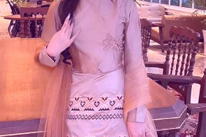 Lillian, 26 — Escort in Ingaung, Myanmar