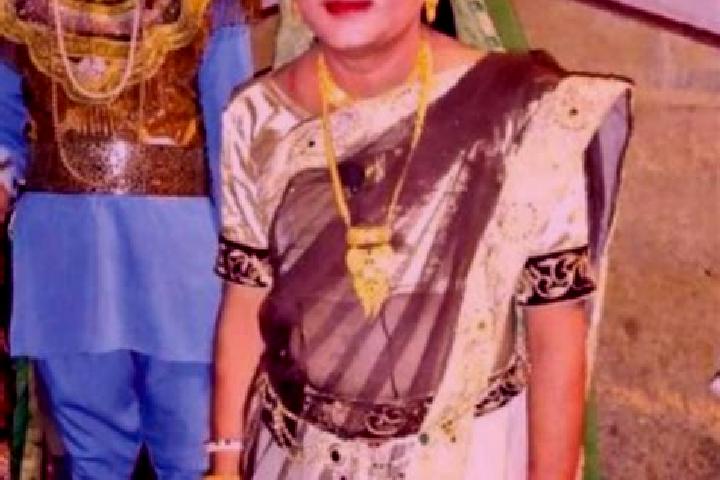 Lillian, 26 — Escort in Lathi, India