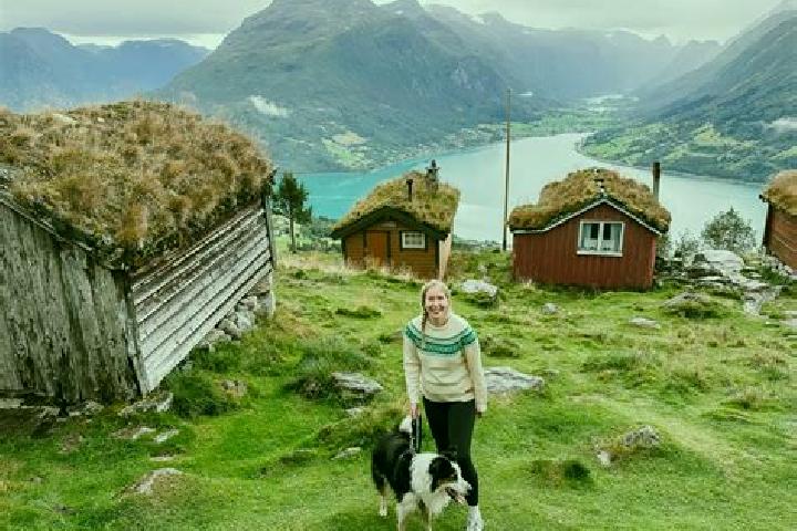 Lillian, 26 — Escort in Lorenfallet, Norway