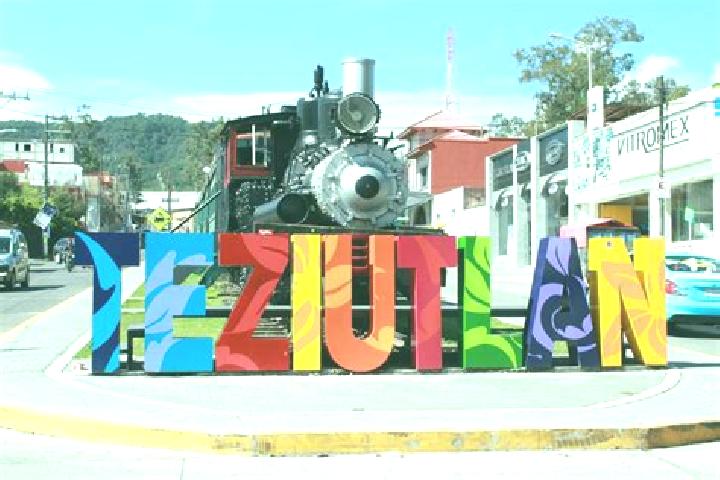 Lillian, 26 — Escort in San Juan Tezongo, Mexico