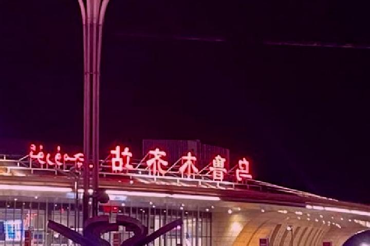 Lillian, 26 — Escort in UEruemqi, China