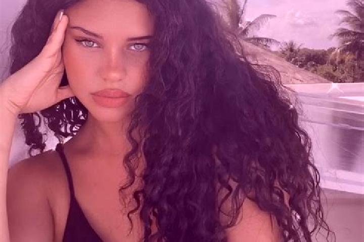 Lillian, 27, a black grey-eyed latina companion based in Meuro. Offering A-Level, Overnight. Available for incall and outcall, overnight bookings available.