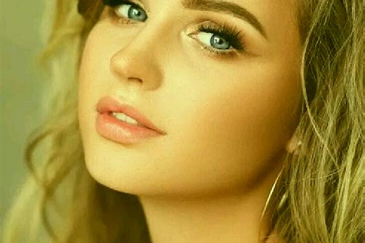 Lillian, 27, a dark blonde blue-eyed european companion based in Kaerdla. Offering 69, Tantra, Domination, CIM. Available for incall and outcall, day and eve...