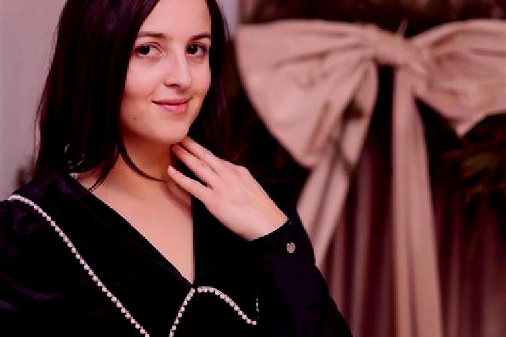 Lillian, 27 — Escort in Belcesti, Romania