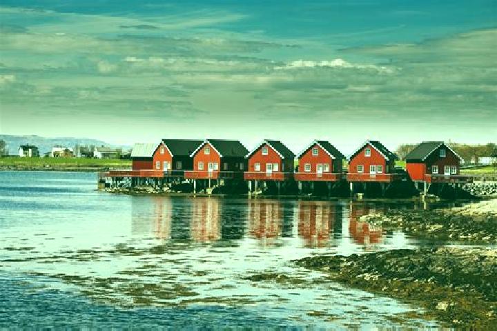 Lillian, 27 — Escort in Brekstad, Norway