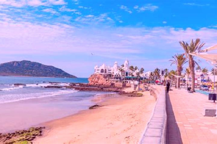 Lillian, 27 — Escort in Chametla, Mexico